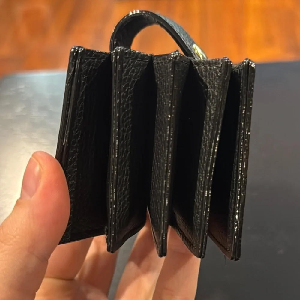 Victoria's Secret Black and Gold Card Holder Set - Picture 4 of 6
